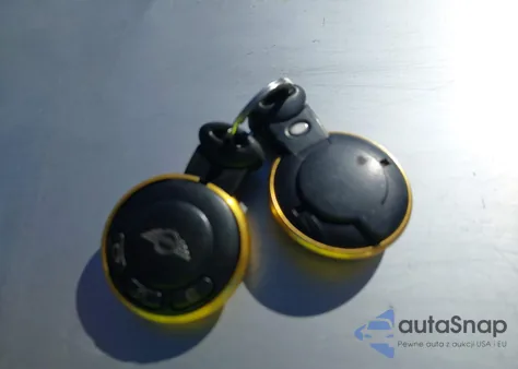 2009 Mini Cooper S из США, поврежденный, VIN WMWMS33579TG89888